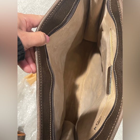 Gucci GG Supreme Monogram Web Tote - Picture 13 of 17